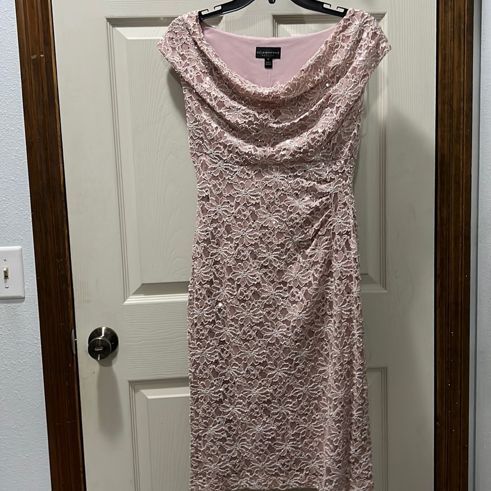 Beautiful dress… amazing fit… can be worn anytime